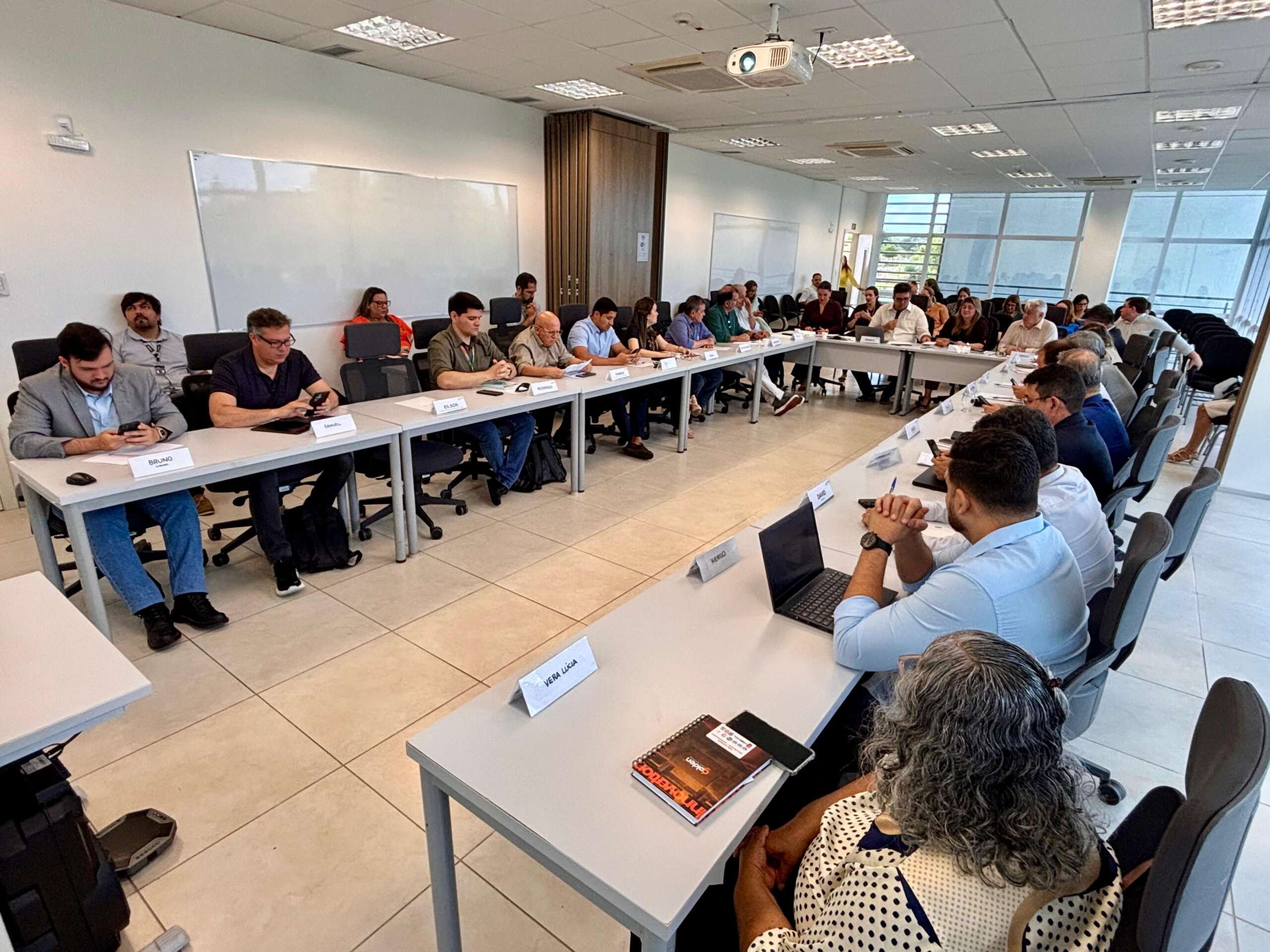 Distrito de Inovação e Saúde: SDE, Fiocruz e instituições cearenses deliberam tratativas para implantação do equipamento no Eusébio