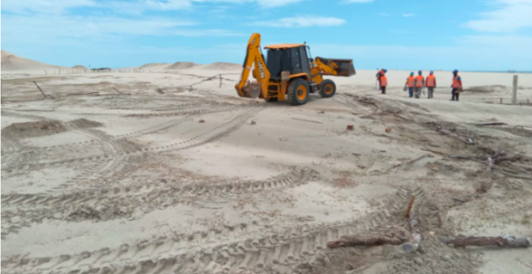 Semace e órgãos parceiros combatem ocupações irregulares na APA da Tatajuba, em Camocim