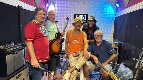 Sessão Sonora: Batista Sena e Banda Chá de Flor são tema de programação no Cineteatro