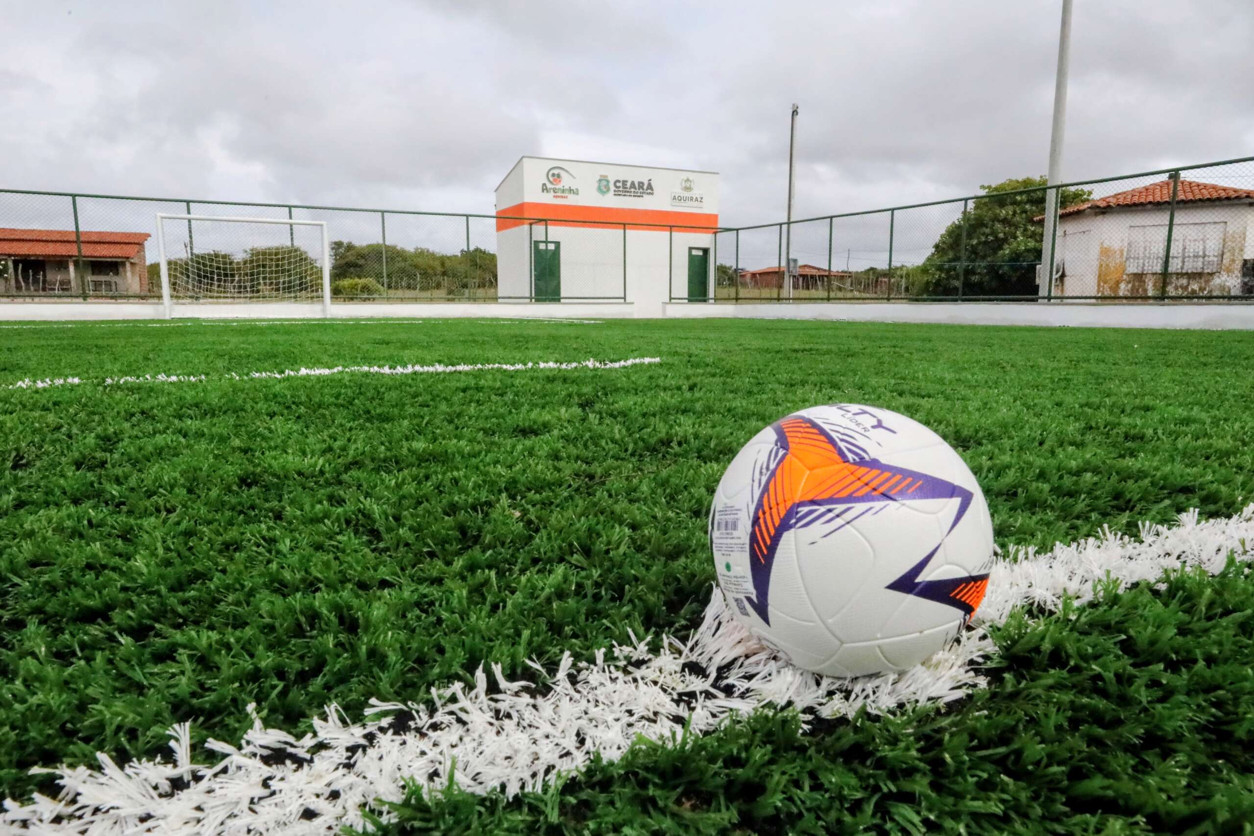 Governo do Ceará inaugura primeira areninha em território indígena