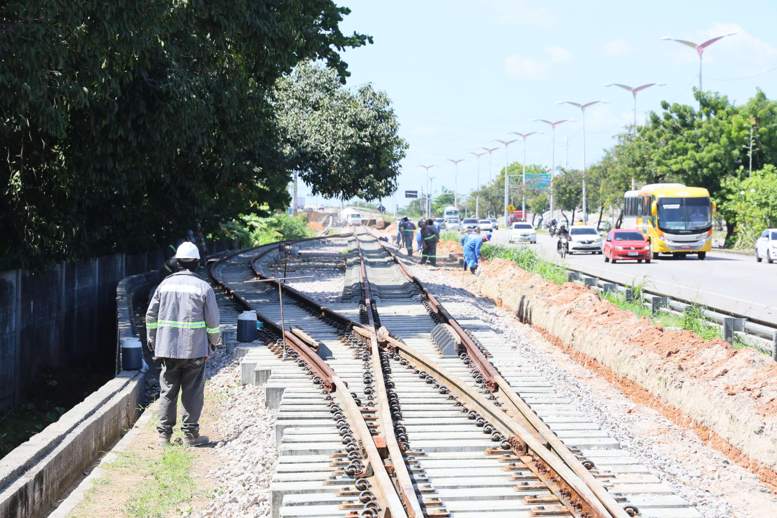 Linha VLT Aeroporto-Castelão terá ordem de serviço assinada semana que vem, anuncia governador Elmano