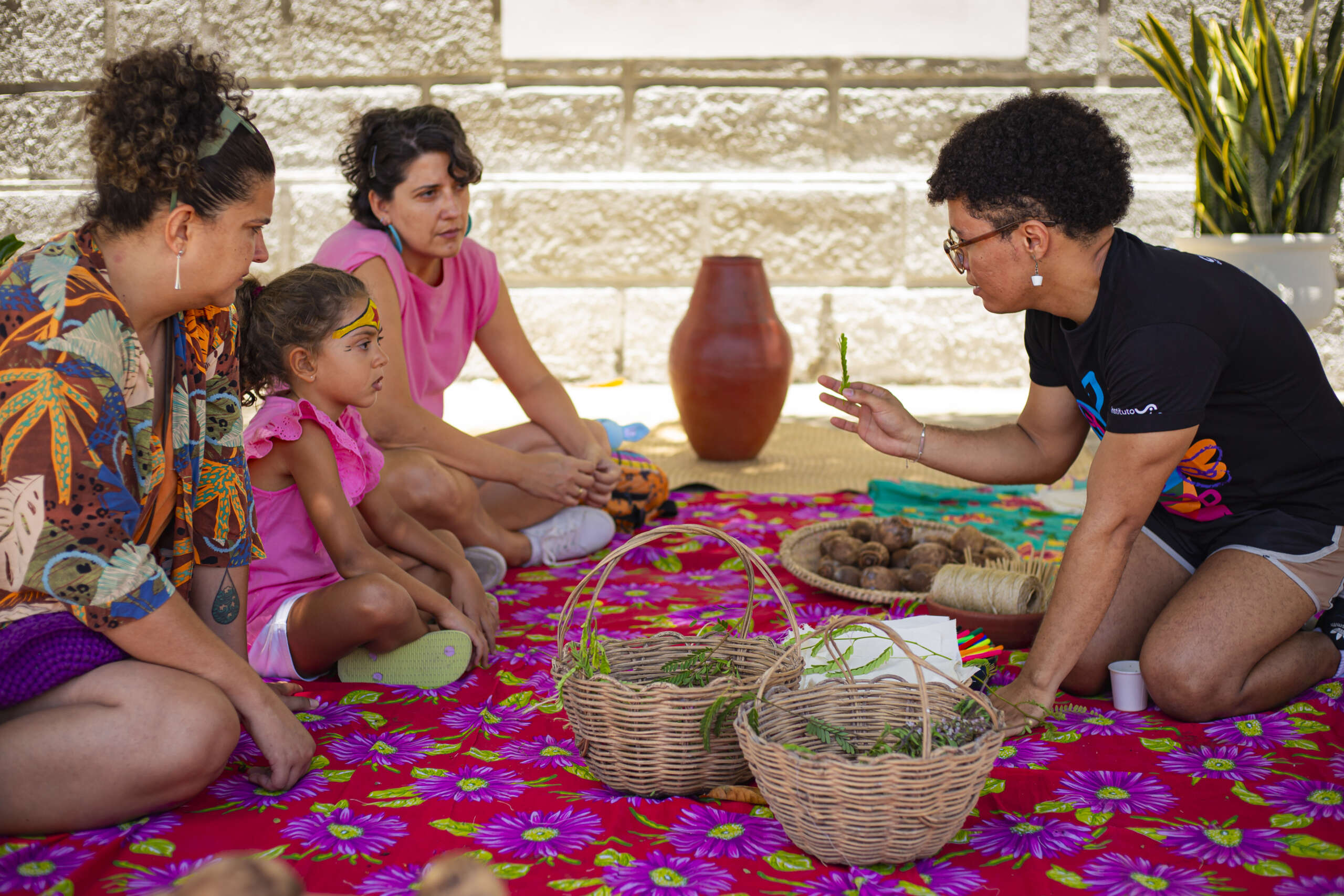Show de Mel Mattos interpretando Marisa Monte agita o fim de semana no Mercado AlimentaCE