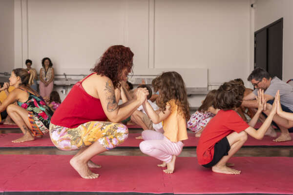 Espetáculos teatrais, cinema indígena e yoga infantil marcam a semana no Dragão do Mar
