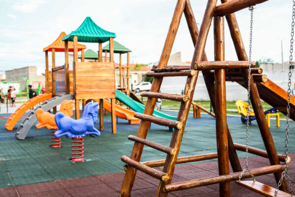 Governo do Ceará inaugura segunda brinquedopraça de Milagres