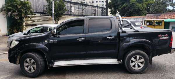 PCCE recupera carro de luxo e prende em flagrante foragido da Justiça em Maracanaú