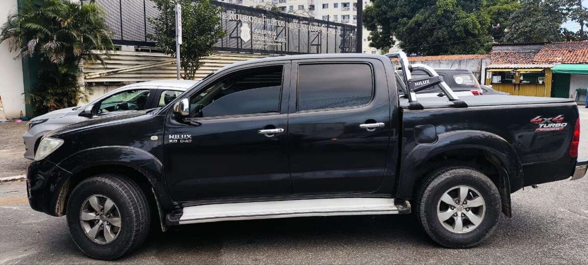 PCCE recupera carro de luxo e prende em flagrante foragido da Justiça em Maracanaú