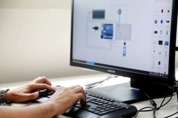 Governo do Ceará oferta cursos profissionalizantes gratuitos de férias nos CVTs