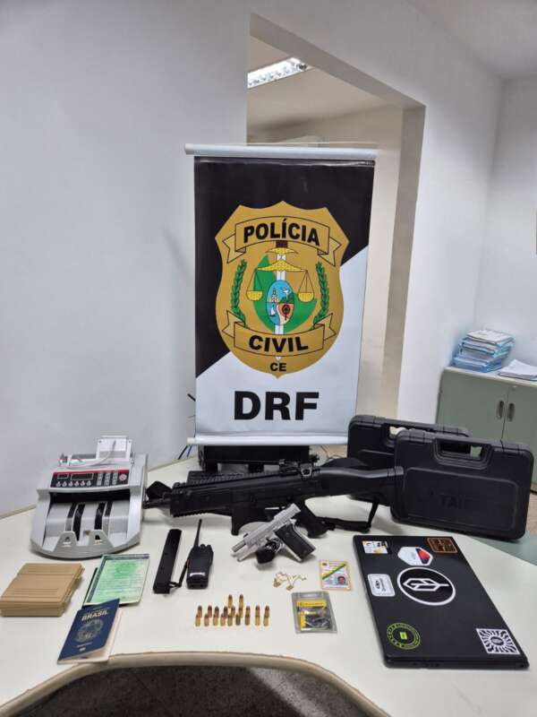 Polícia Civil prende em flagrante dupla suspeita de roubo em apartamento no Presidente Kennedy