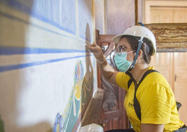 Pinturas do Palacete Thomaz Pompeu Sobrinho passam por restauração feita pelos alunos da Escola de Artes e Ofícios