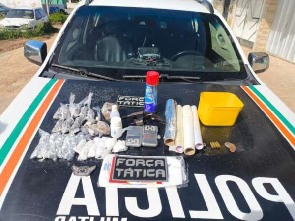 Ação de combate ao tráfico de drogas resulta na apreensão de arma, drogas e balanças no bairro Granja Lisboa