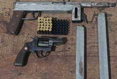 PMCE apreende armas de fogo e apreende dois adolescentes em Tianguá