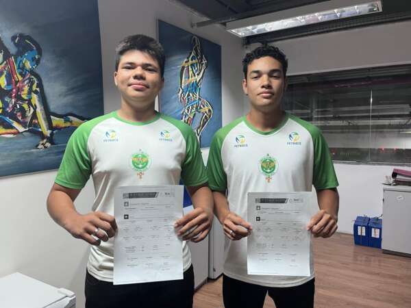 Atletas cearenses de tiro com arco recebem passagens para Campeonato Nacional no Rio de Janeiro