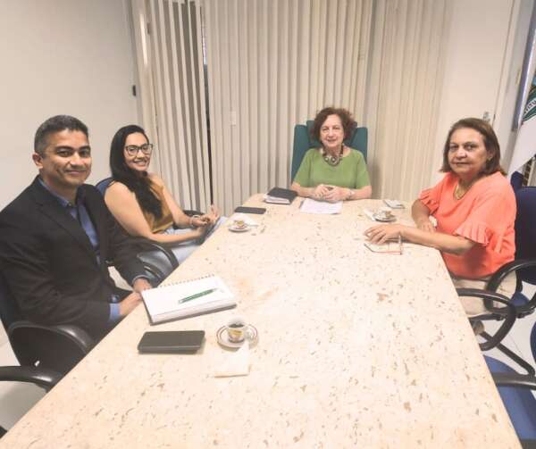 Conselho Estadual de Educação recebe gestores da Aesp