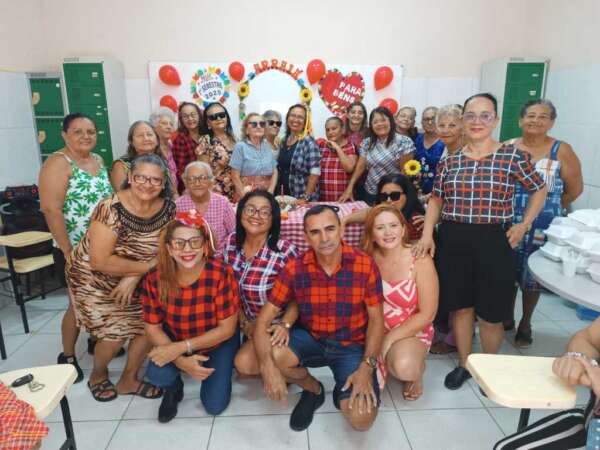 PSBS Maracanaú encerra primeiro semestre com confraternização