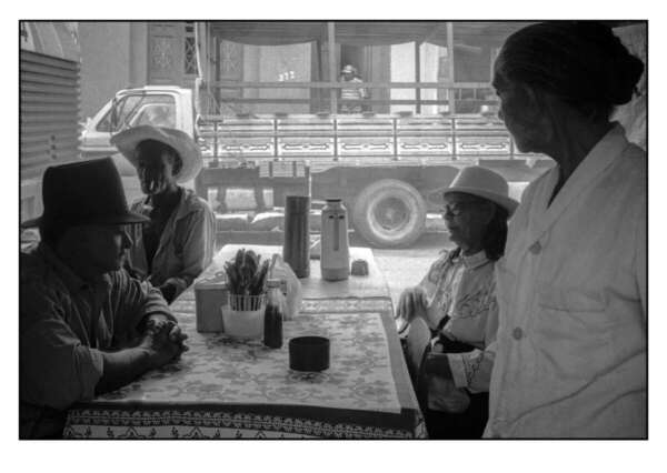 Com apoio da Secult, Celso Oliveira celebra 50 anos de fotografia com o lançamento do livro “Habitantes” pelo Ceará