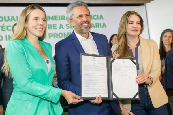 Ceará consolida ações voltadas à primeira infância com assinatura de decreto do Plano Estadual