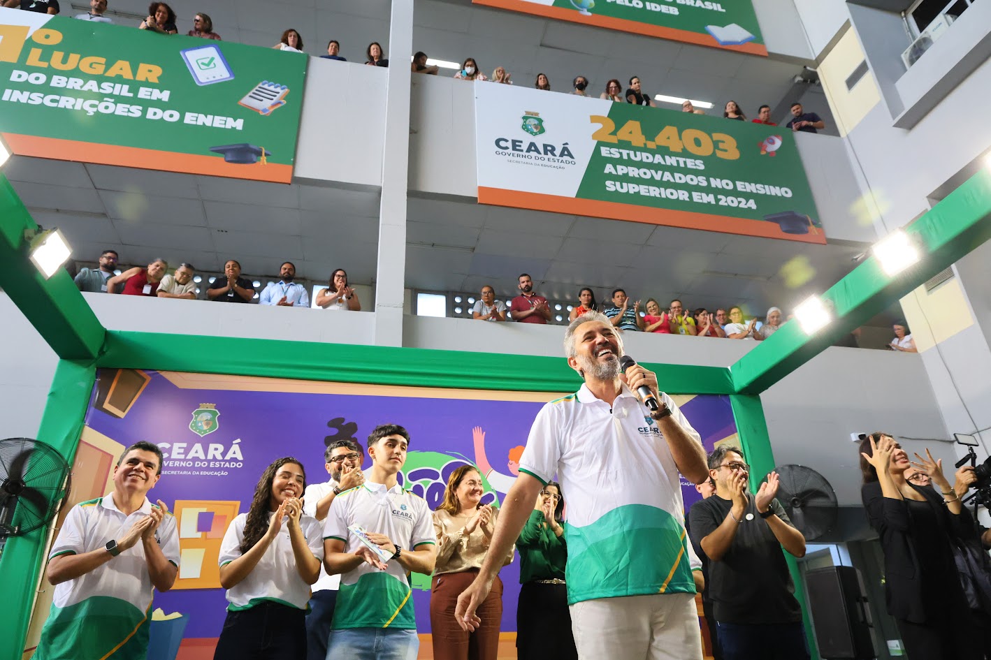 AoGosto do Aluno marca abertura do semestre letivo e início da entrega do novo fardamento da rede estadual de ensino