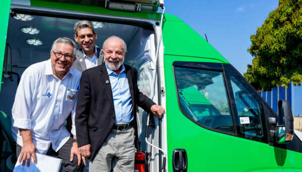 Beneficiando 23 municípios, Ceará recebe Unidades Odontológicas Móveis do Governo Federal