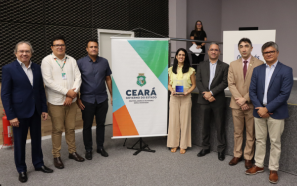 CGE Ceará recebe prêmio de 2º lugar no VII Concurso de Boas Práticas durante reunião da Rede de Ouvidorias do Estado