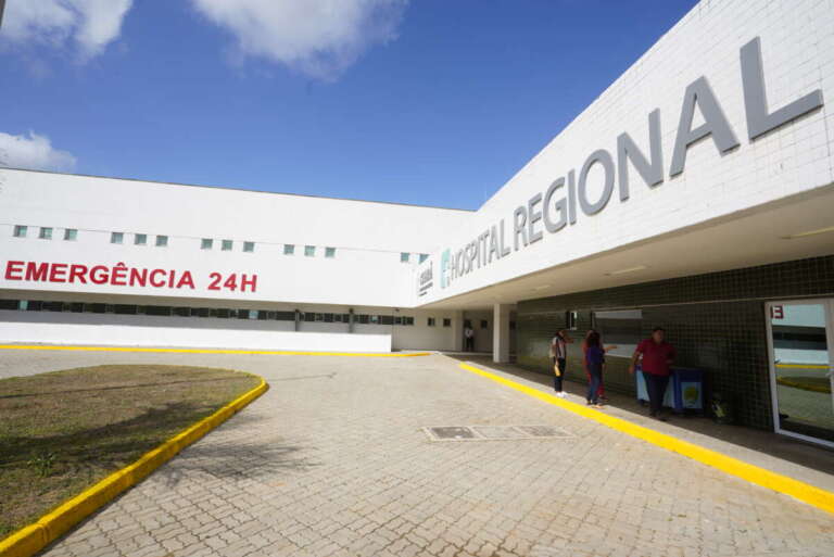 Hospitais Regionais Vale do Jaguaribe e do Sertão Central fortalecem atendimento de urgência e emergência no interior