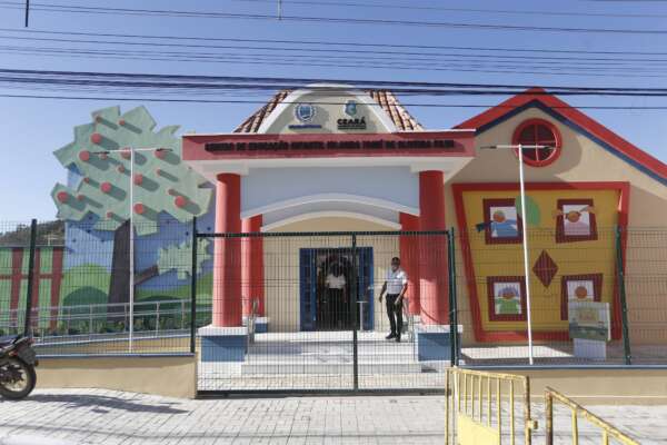População de Uruburetama recebe Centro de Educação Infantil e a 300ª Areninha do Interior do Ceará