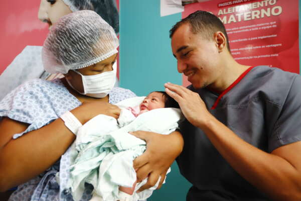 Há 30 anos, Banco de Leite Humano do Hospital Geral Dr. César Cals nutre gerações promovendo solidariedade no Ceará