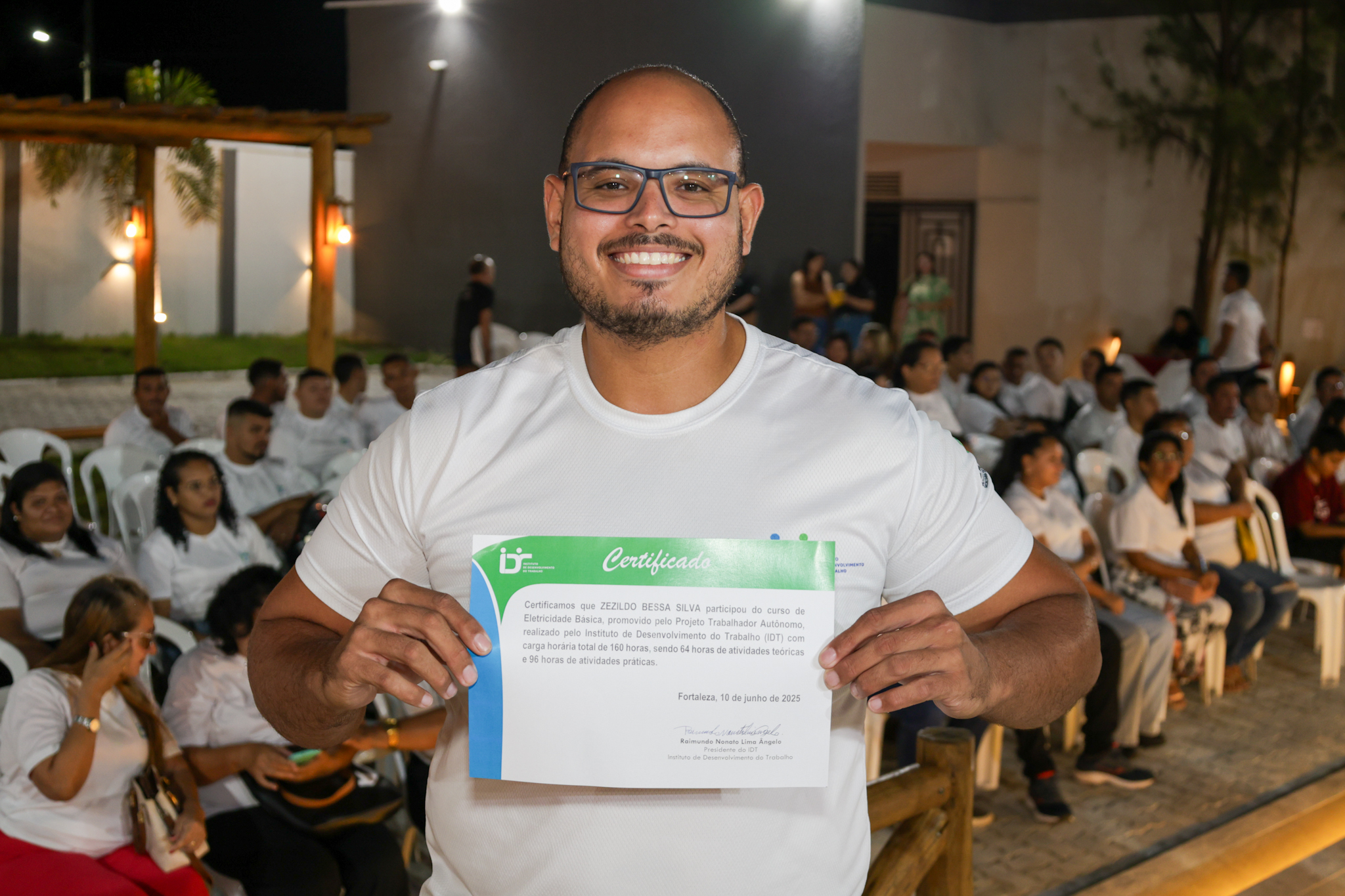 Projeto de capacitação qualifica 818 profissionais autônomos em 15 municípios cearenses