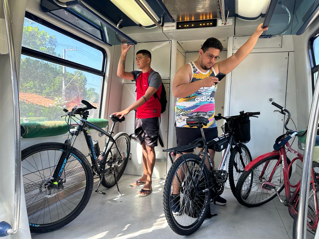 Metrofor incentiva embarque de bicicletas no metrô e VLT no Dia do Ciclista