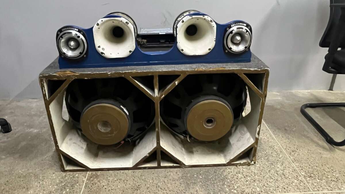 Polícia Militar detém homem e apreende paredão de som em Baturité