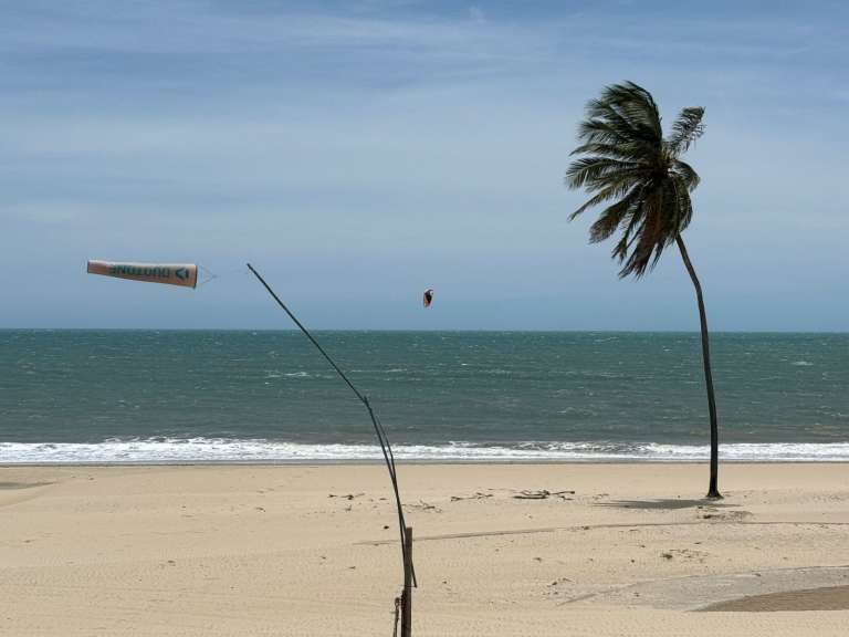 Ventos fortes devem marcar o litoral cearense nos próximos dias