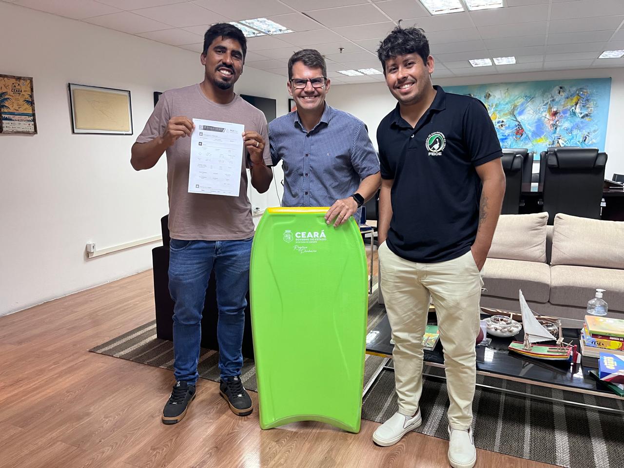 Atleta de boadyboarding conta com apoio da Sesporte para competir em Portugal