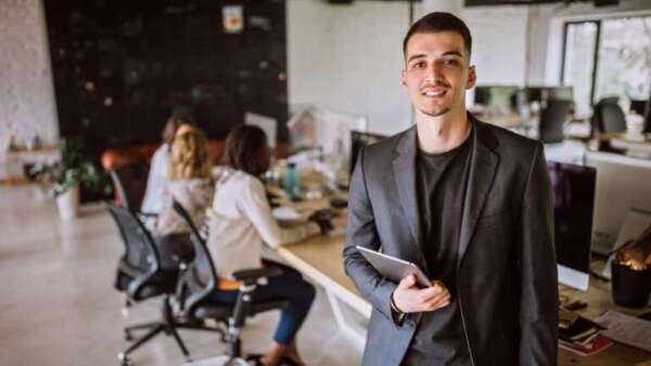 Geração Z puxa a fila: jovens de 16 a 30 anos abrem mais de 6,7 mil empresas no Ceará em 2025