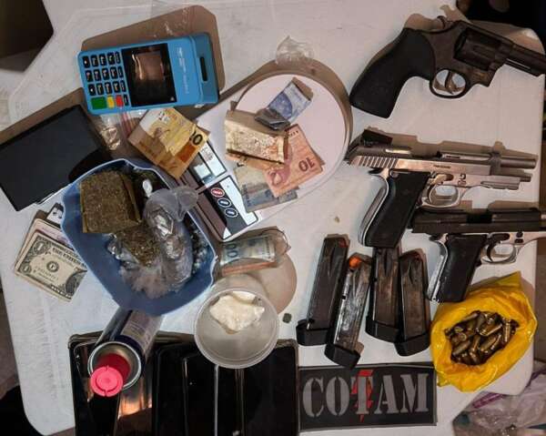 Com informações da Coin/SSPDS, PMCE captura quatro suspeitos e apreende armas e drogas no Papicu