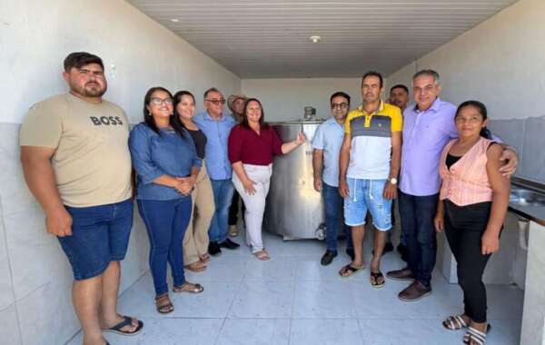 SDA entrega tanque de resfriamento de leite para comunidades rurais de Monsenhor Tabosa