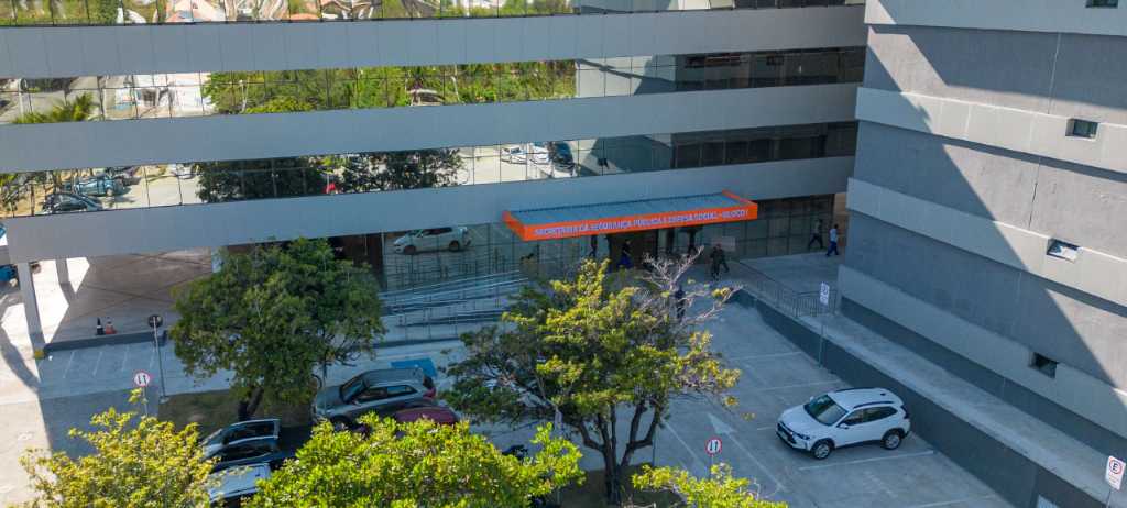 Em operação integrada, PCCE e PMCE cumprem 11 mandados de prisão no CE e SP