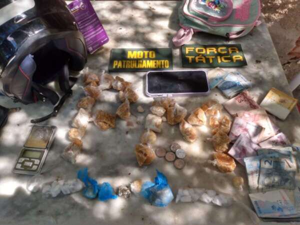 Polícia Militar prende dupla suspeita de tráfico de drogas em Juazeiro do Norte