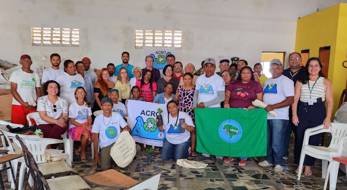 Fecop: beneficiados com programa Auxílio Catador em Quixadá recebem visita da Seplag-CE