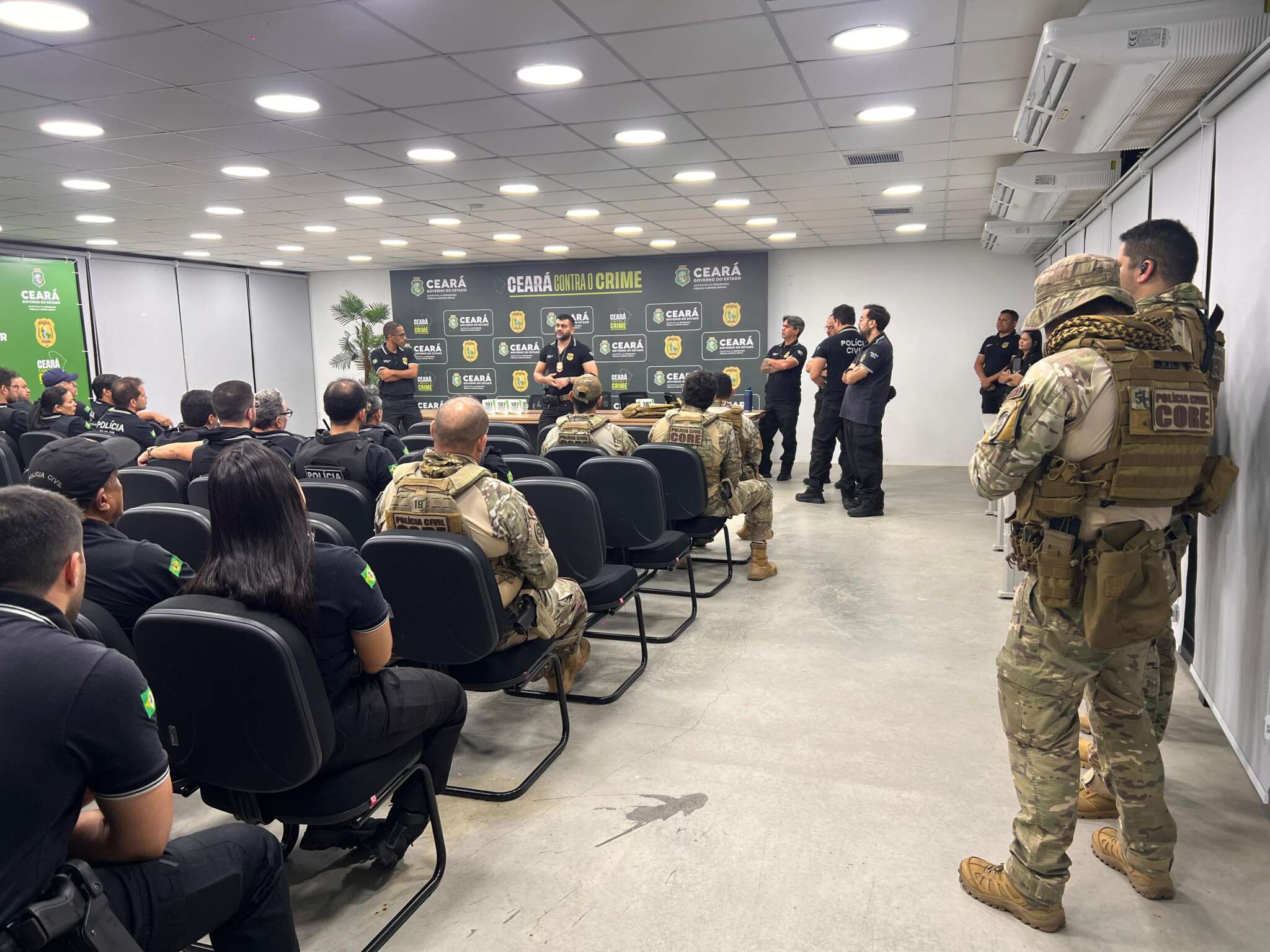 PCCE deflagra operação “Knockdown” e captura sete suspeitos de integrar grupo criminoso em Fortaleza