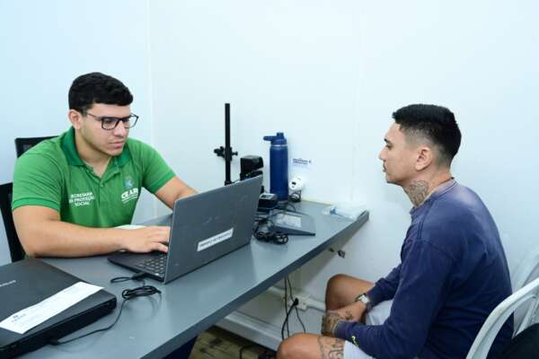 Caminhão do Cidadão leva serviços a nove municípios nesta semana