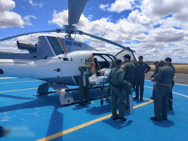 Ciopaer/SSPDS realiza transporte aeromédico de acidentado com motosserra em Novo Oriente