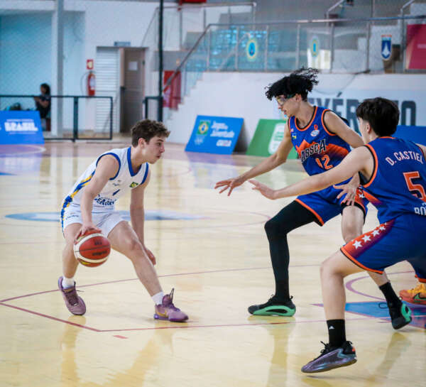 Basquete masculino do Ceará conquista medalha de prata nos Jogos da Juventude