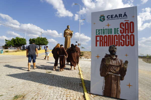 Primeira etapa do Complexo Comercial e Revitalização do entorno da Estátua de São Francisco é entregue pelo Governo do Ceará
