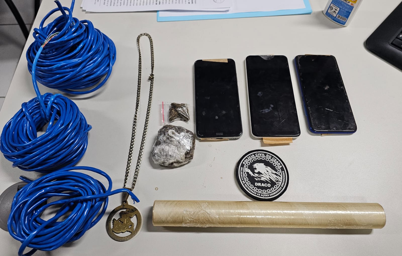 PCCE captura mulher suspeita de tráfico de drogas e investigada por furto a provedor na Barra do Ceará