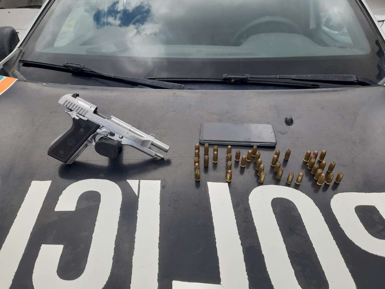 Polícia Militar captura suspeito e apreende arma de fogo e munições em Maranguape