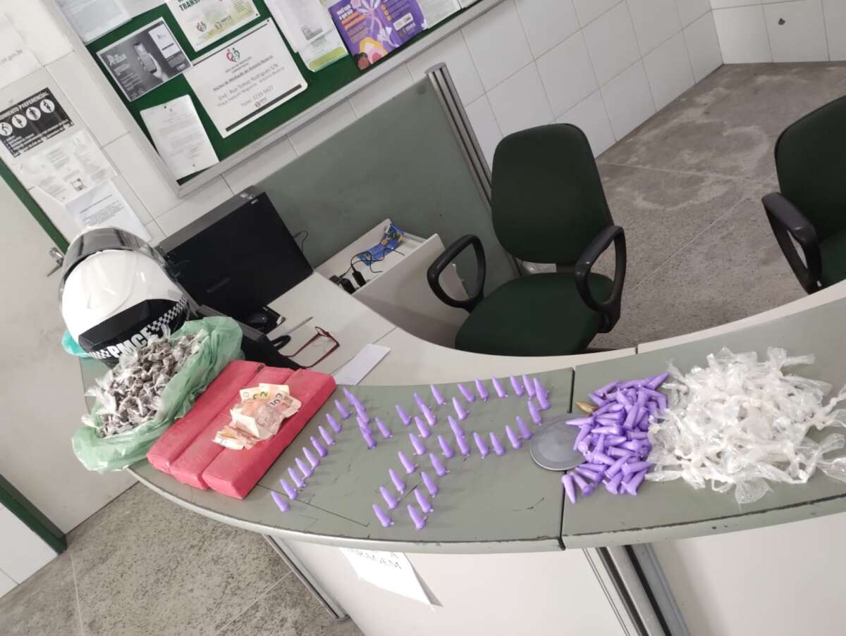 Polícia Militar apreende mais de 3 kg de drogas no bairro Rodolfo Teófilo, em Fortaleza