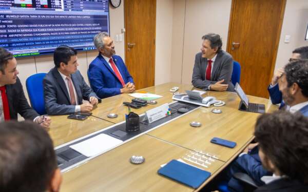 Governador Elmano de Freitas participa de série de reuniões em Brasília para tratar de investimentos no Ceará