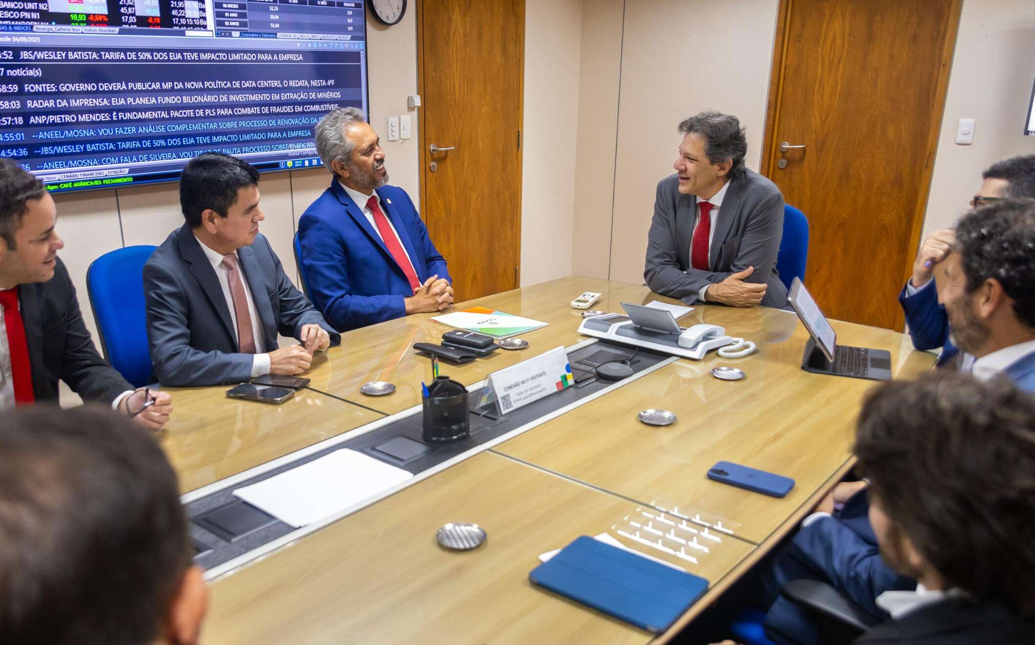 Governador Elmano de Freitas participa de série de reuniões em Brasília para tratar de investimentos no Ceará