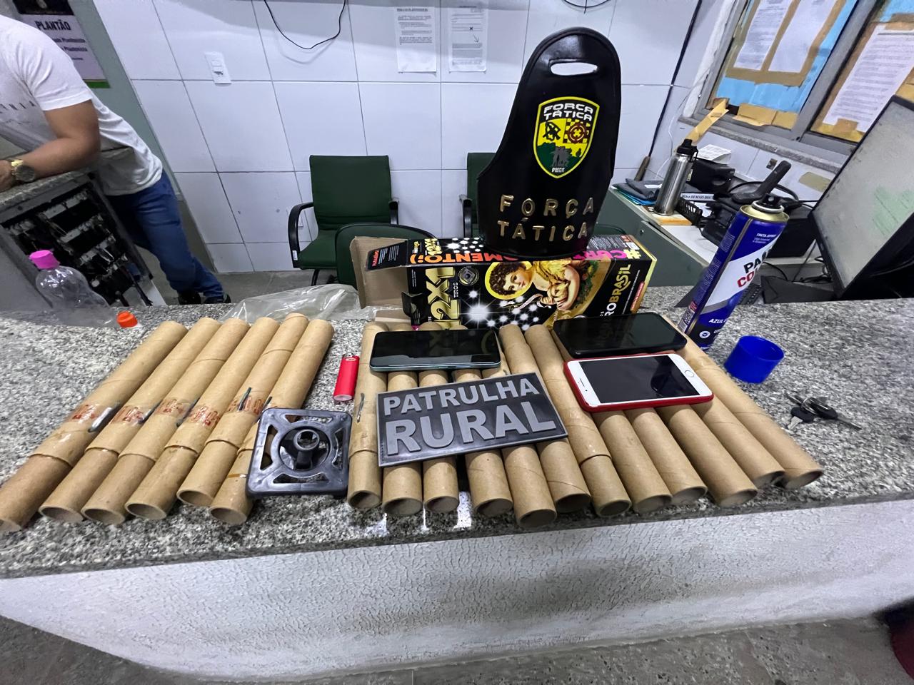 ATUALIZAÇÃO: 76 suspeitos de envolvimento com solturas de fogos relacionados a grupos criminosos são capturados, pela Forças de Segurança do Ceará, na noite dessa terça-feira (16)