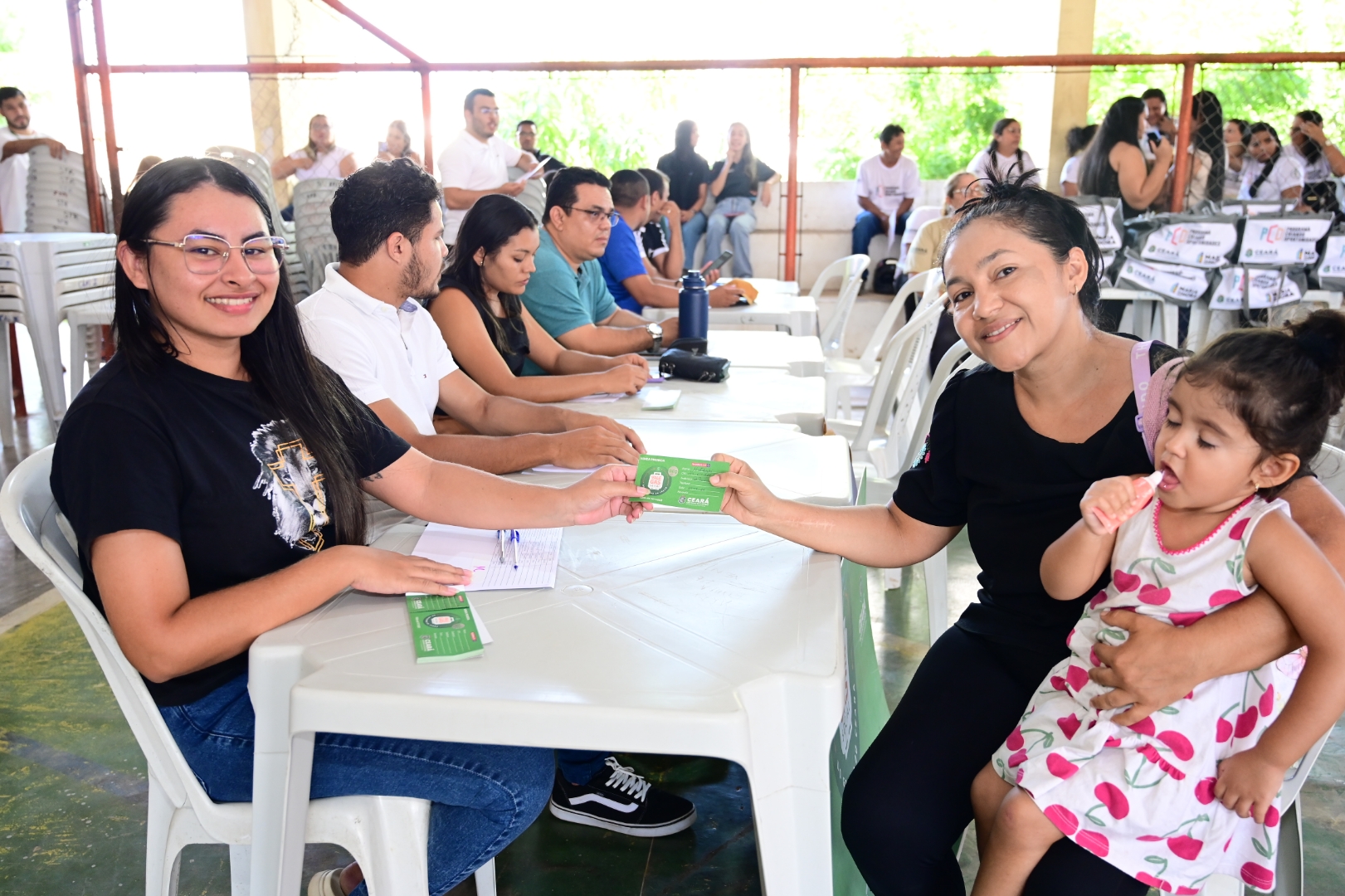 Famílias do Litoral Norte e Centro-Sul já estão recebendo o segundo lote do Vale Gás Social