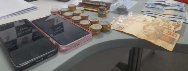 Ação conjunta resulta na prisão de mãe e filha por envolvimento com o tráfico de drogas em Cascavel